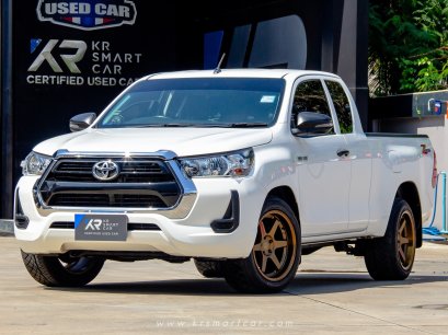 Toyota Revo Cab 2.4Entry MT สีขาว ปี2021