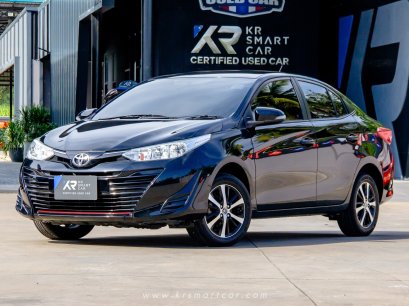 Toyota Yaris Ativ 1.2 MID AT สีดำ ปี2020