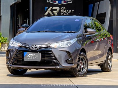 Toyota Yaris Ativ 1.2Entry AT สีเทา ปี2021