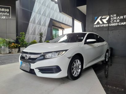 Honda Civic 1.8E AT สีขาว ปี2018