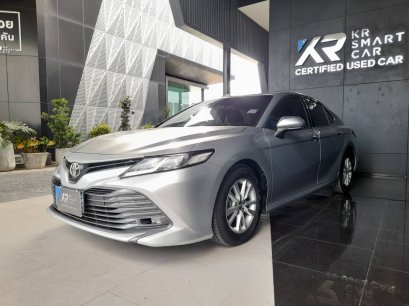 Toyota Camry 2.0G AT สีเทา ปี2019