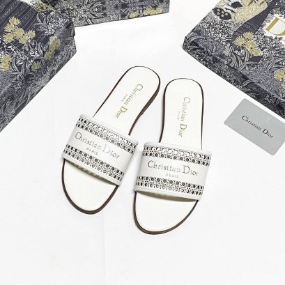 รองเท้า