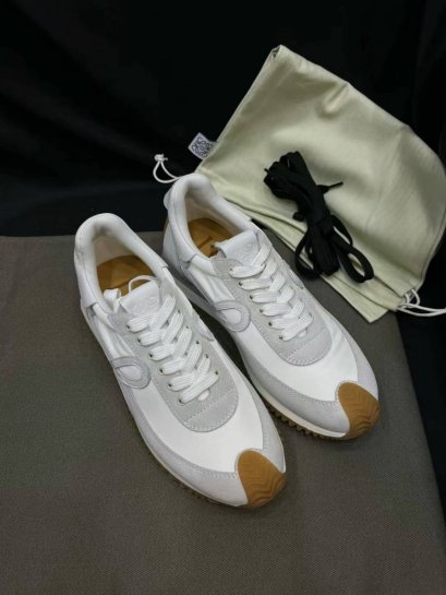 รองเท้า