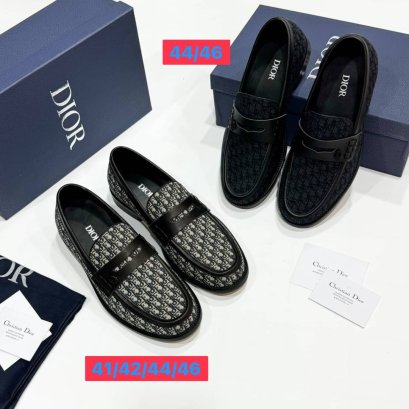 รองเท้า