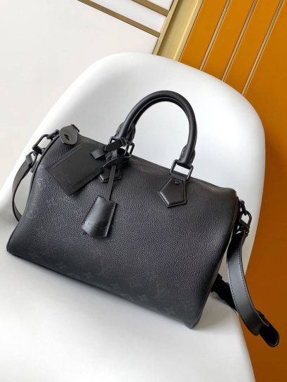 กระเป๋าพร้อมส่ง