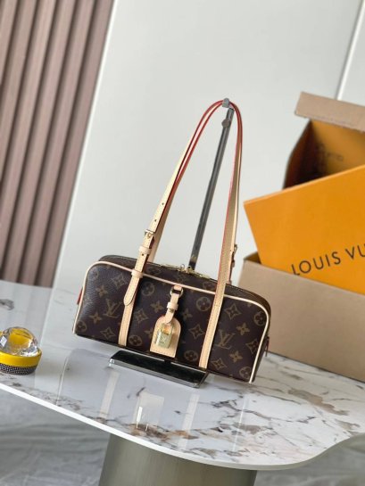 กระเป๋าพร้อมส่ง