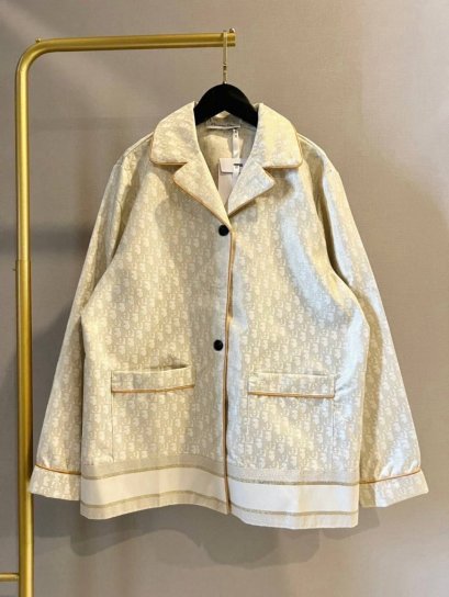 เสื้อผ้าชุดเซ็ท