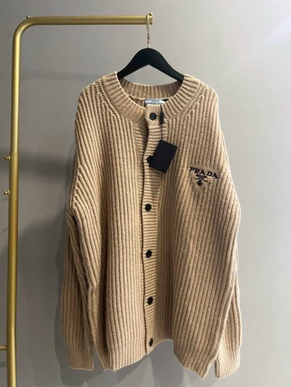 เสื้อแขนยาว