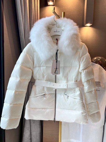 เสื้อแขนยาว