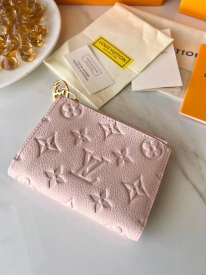 กระเป๋าพร้อมส่ง