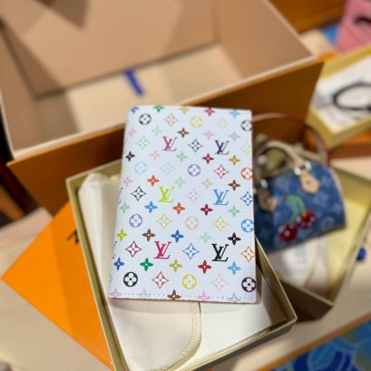 กระเป๋าพร้อมส่ง