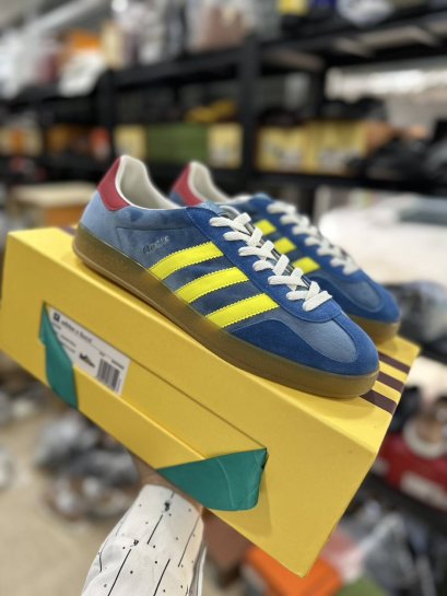 รองเท้า