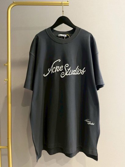 เสื้อแขนสั้น