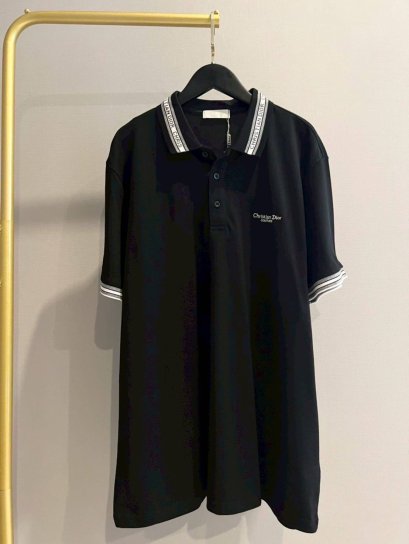 เสื้อแขนสั้น