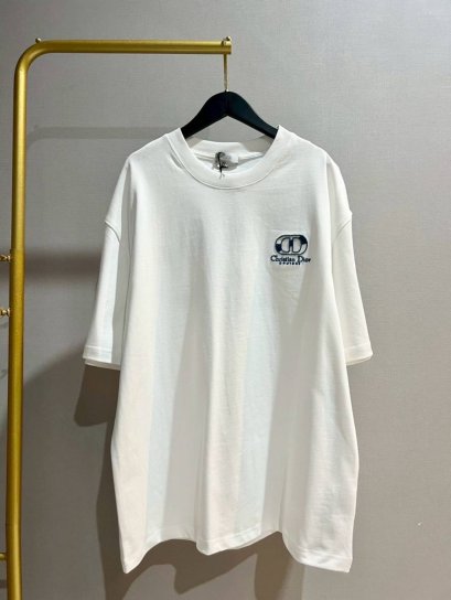 เสื้อแขนสั้น