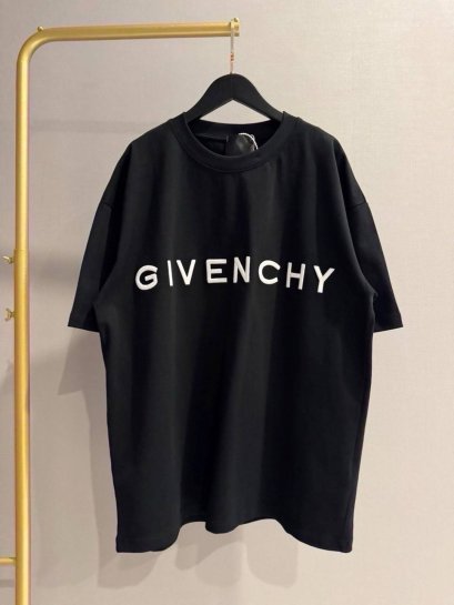 เสื้อแขนสั้น