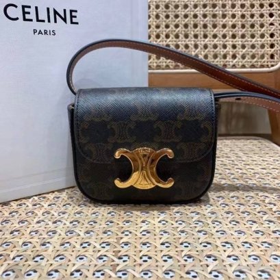 กระเป๋าพร้อมส่ง