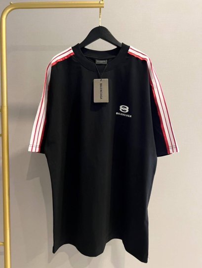 เสื้อแขนสั้น