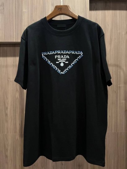 เสื้อแขนสั้น