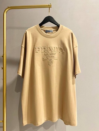 เสื้อแขนสั้น