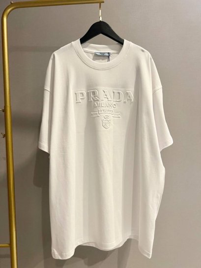 เสื้อแขนสั้น