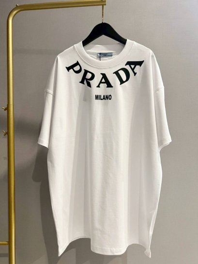 เสื้อแขนสั้น