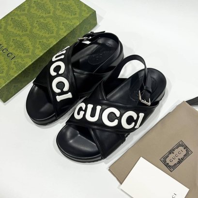 รองเท้า