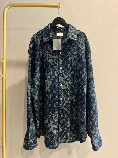 เสื้อแขนยาว