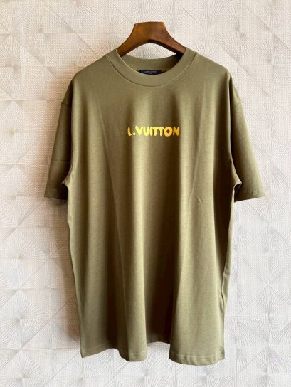 เสื้อแขนสั้น