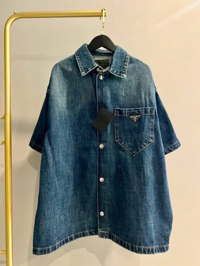 เสื้อแขนสั้น