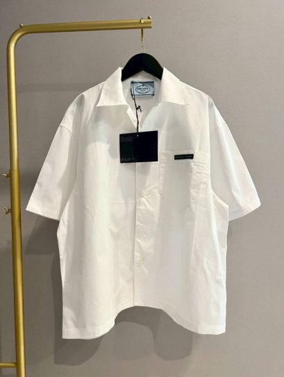 เสื้อแขนสั้น