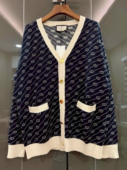 เสื้อแขนยาว