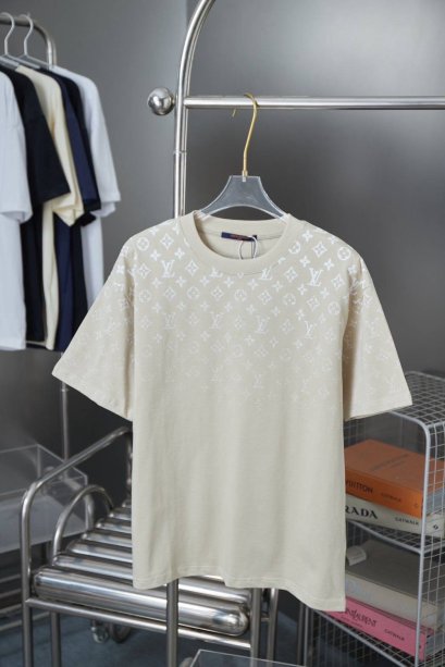 เสื้อแขนสั้น