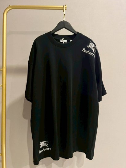 เสื้อแขนสั้น