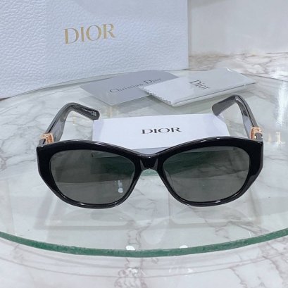 แว่นตากันแดด