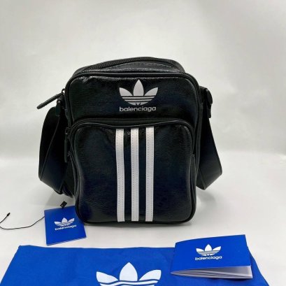 กระเป๋าพร้อมส่ง