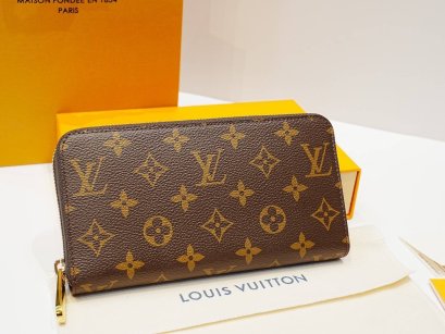 กระเป๋าพร้อมส่ง