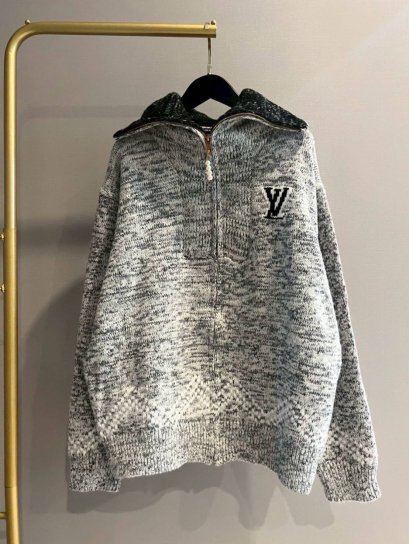 เสื้อแขนยาว