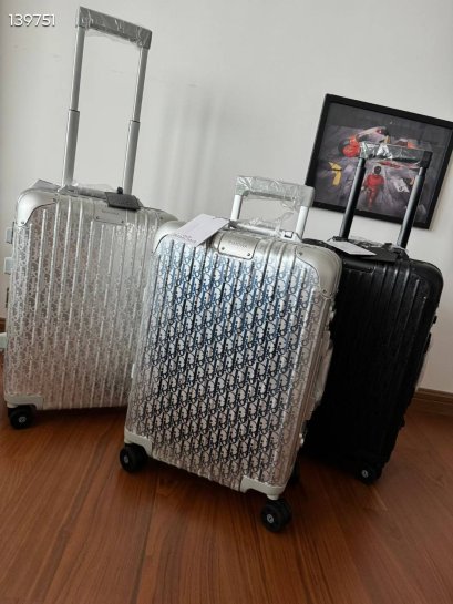 กระเป๋าพร้อมส่ง