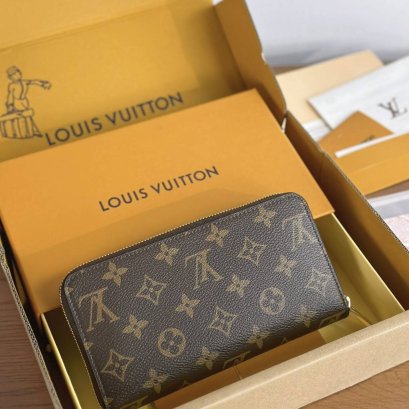 กระเป๋าพร้อมส่ง