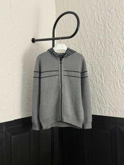 เสื้อแขนยาว