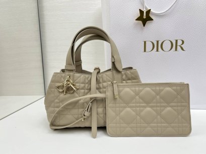 กระเป๋าพร้อมส่ง