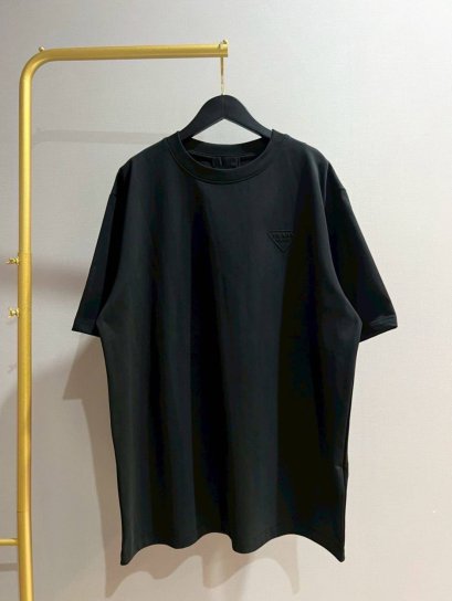 เสื้อแขนสั้น