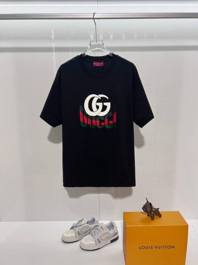 เสื้อแขนสั้น