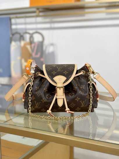 กระเป๋าพร้อมส่ง