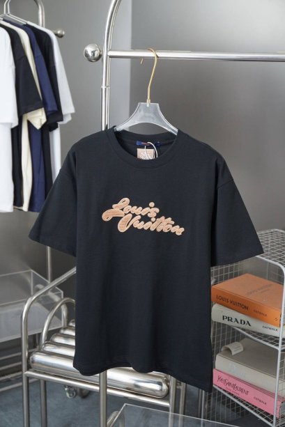 เสื้อแขนสั้น