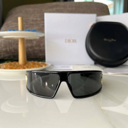 แว่นตากันแดด