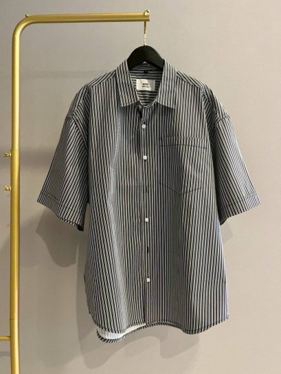 เสื้อแขนสั้น