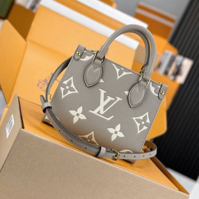 กระเป๋าพร้อมส่ง