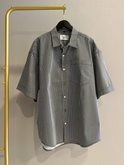 เสื้อแขนสั้น